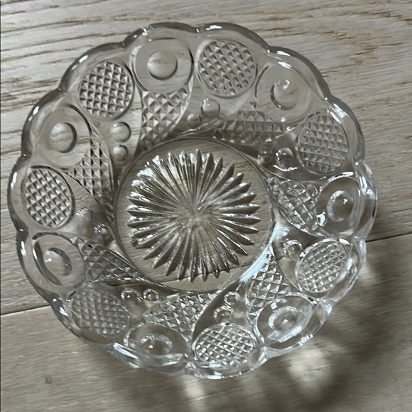 FREE!!! Antique Clear Glass Bowl - “Horn of Plenty” Boston and Sandwich Glass Co - Picture 2 of 5